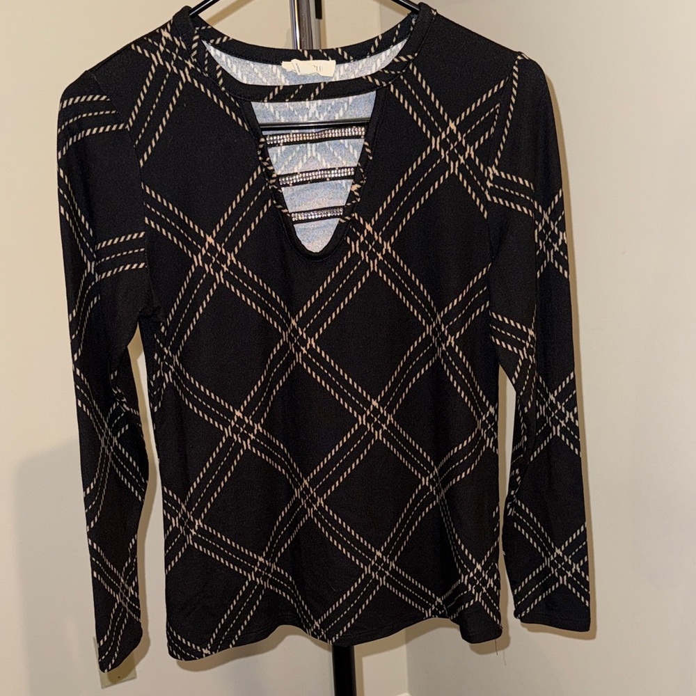 Super Soft Black & Tan Long Sleeve Women’s Top